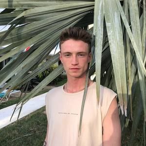 Meet your Posher, Chris